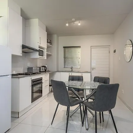 Ballito Groves Apartment-Sleeps 4 -Pool -Gym Exterior photo