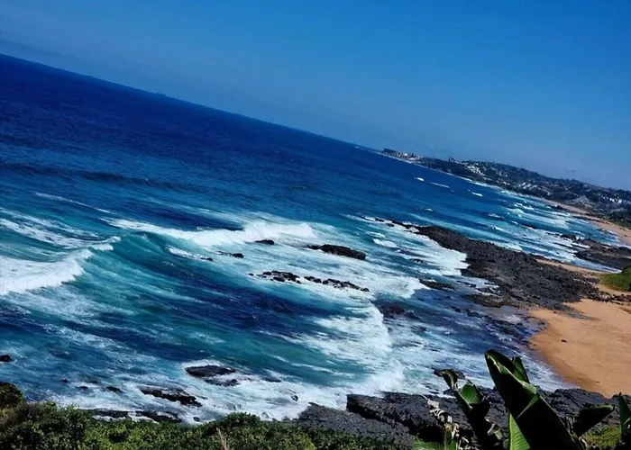 Ballito Groves Apartment-Sleeps 4 -Pool -Gym